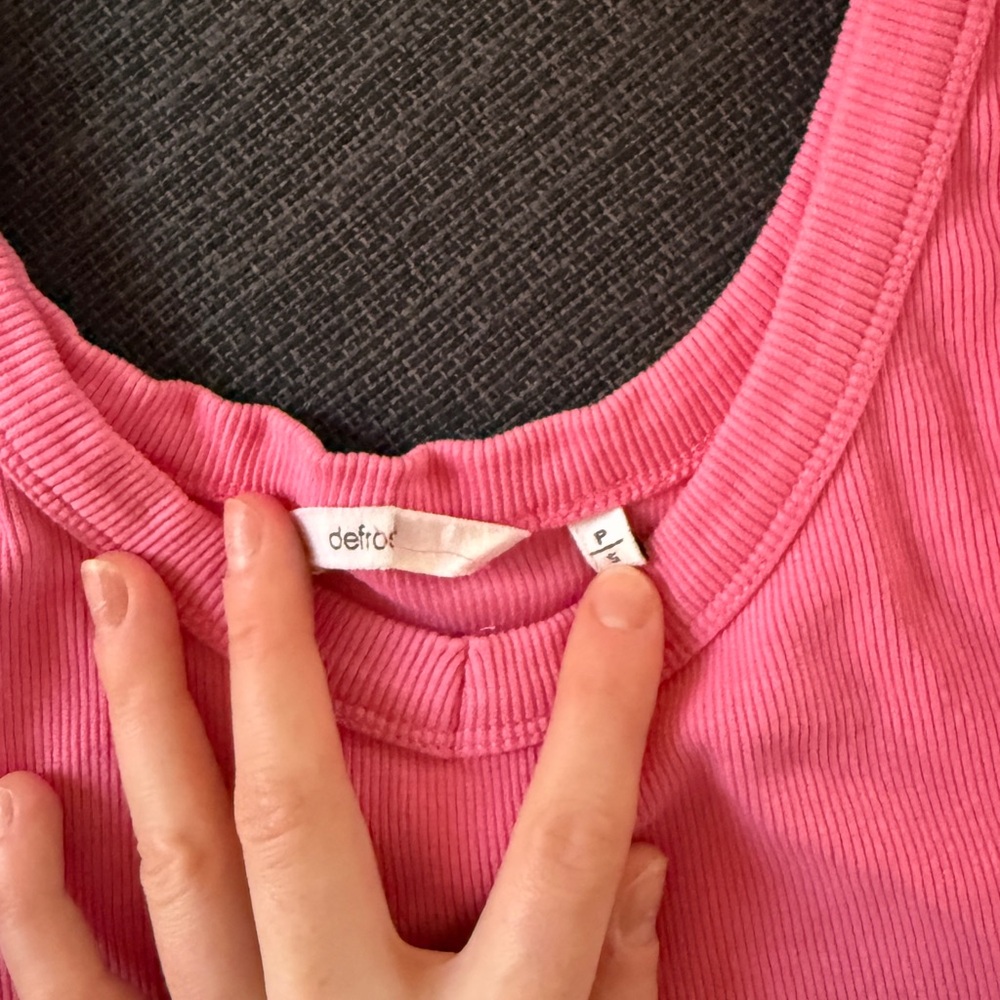 Pink Ribbed Tank Top size small - Picture 2 of 3